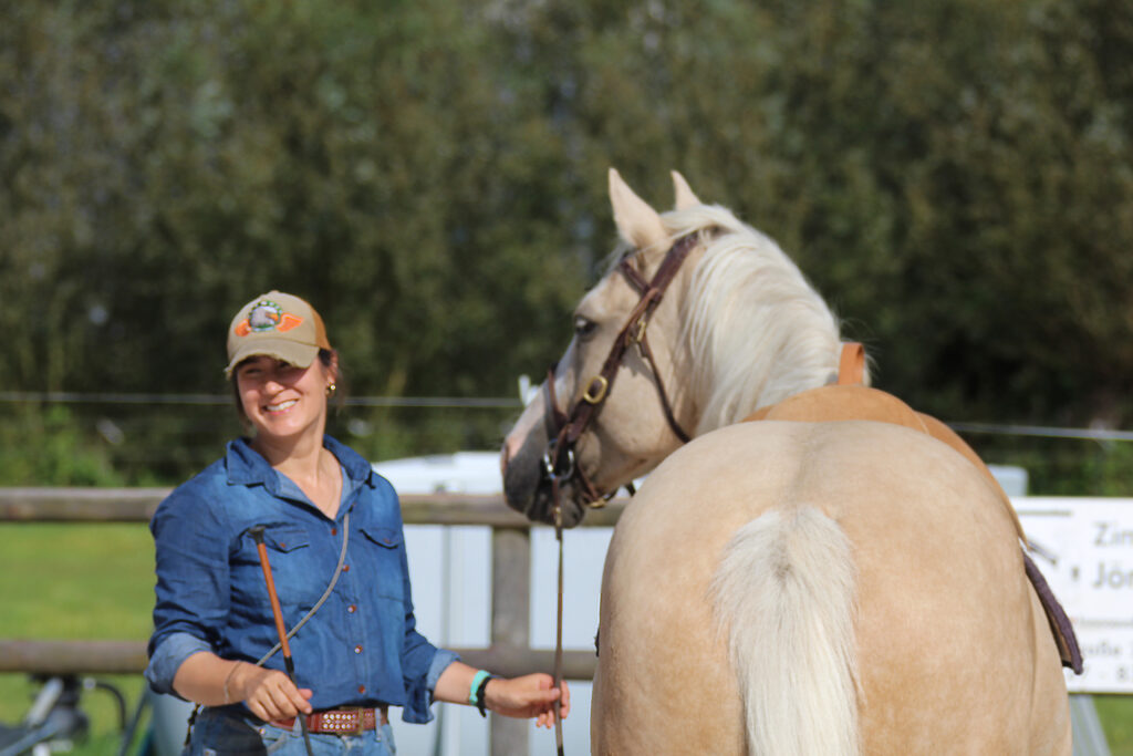 MAVITA - 
Pferdeosteopathie und Beziehungsarbeit für Pferde und ihre Menschen